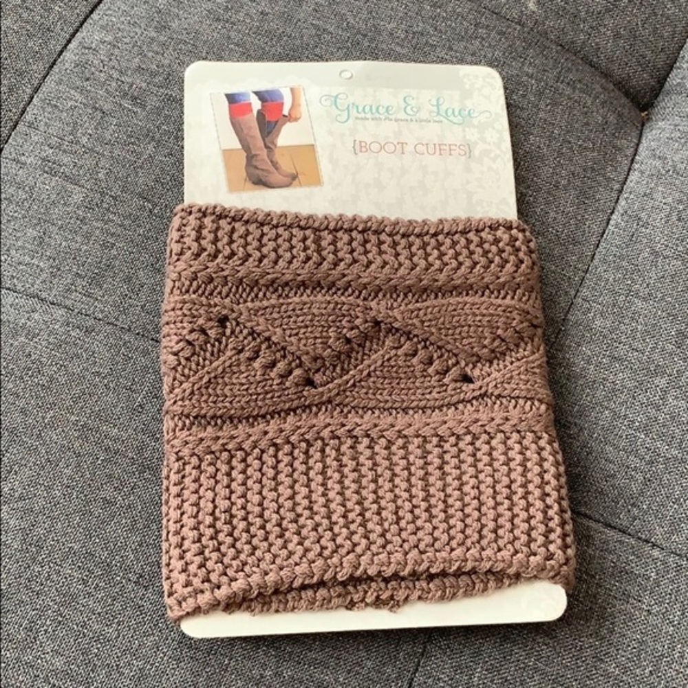 3/$25 - NWT Grace & lace boot cuffs‎